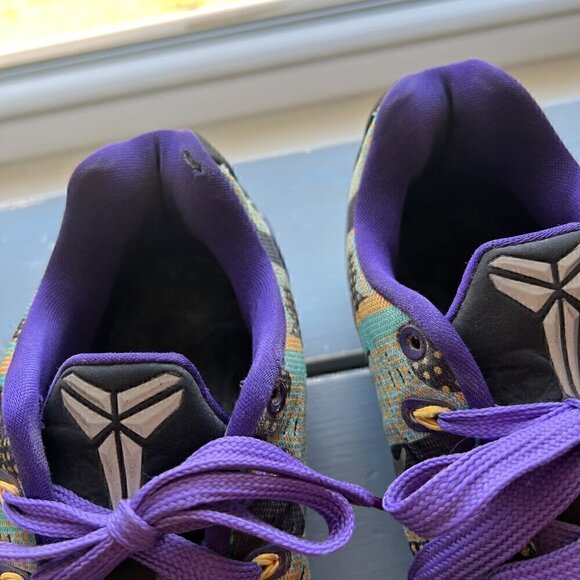 Men's Nike Kobe 9 EM Low Unleashed Pop Art 2014 Shoes Size 8.5 - Picture 3 of 16